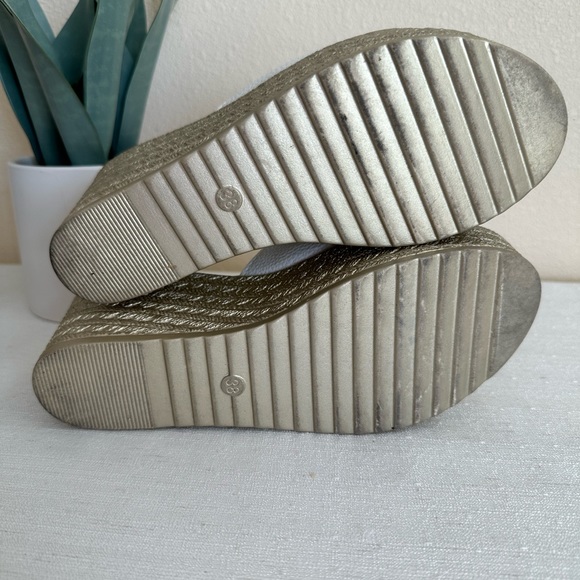 R.Z.X. White Faux Leather Wedge Slide Sandals Woman’s EU38 US7.5 - Picture 10 of 10